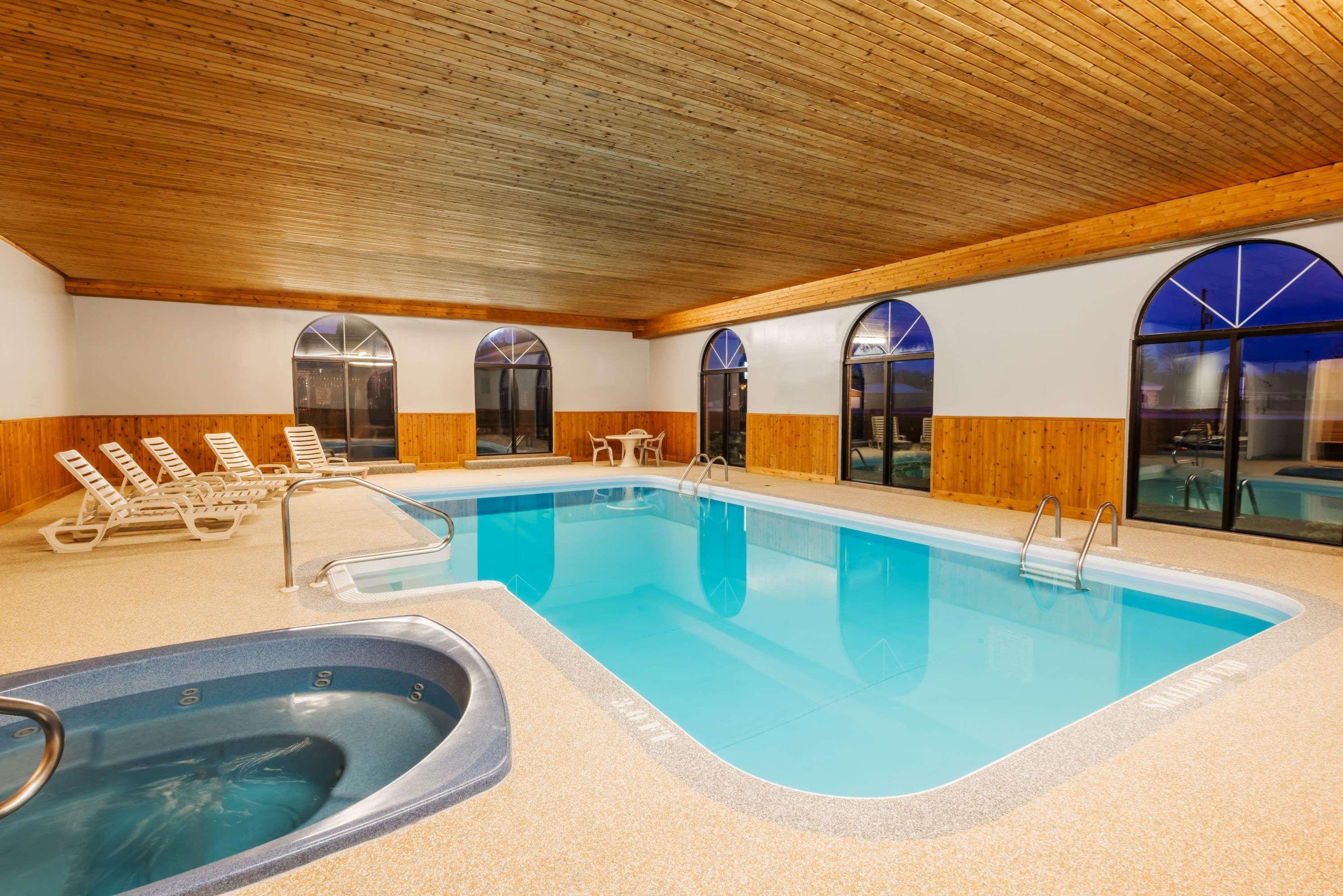 Hotel Super 8 By Wyndham Port Elgin Esterno foto