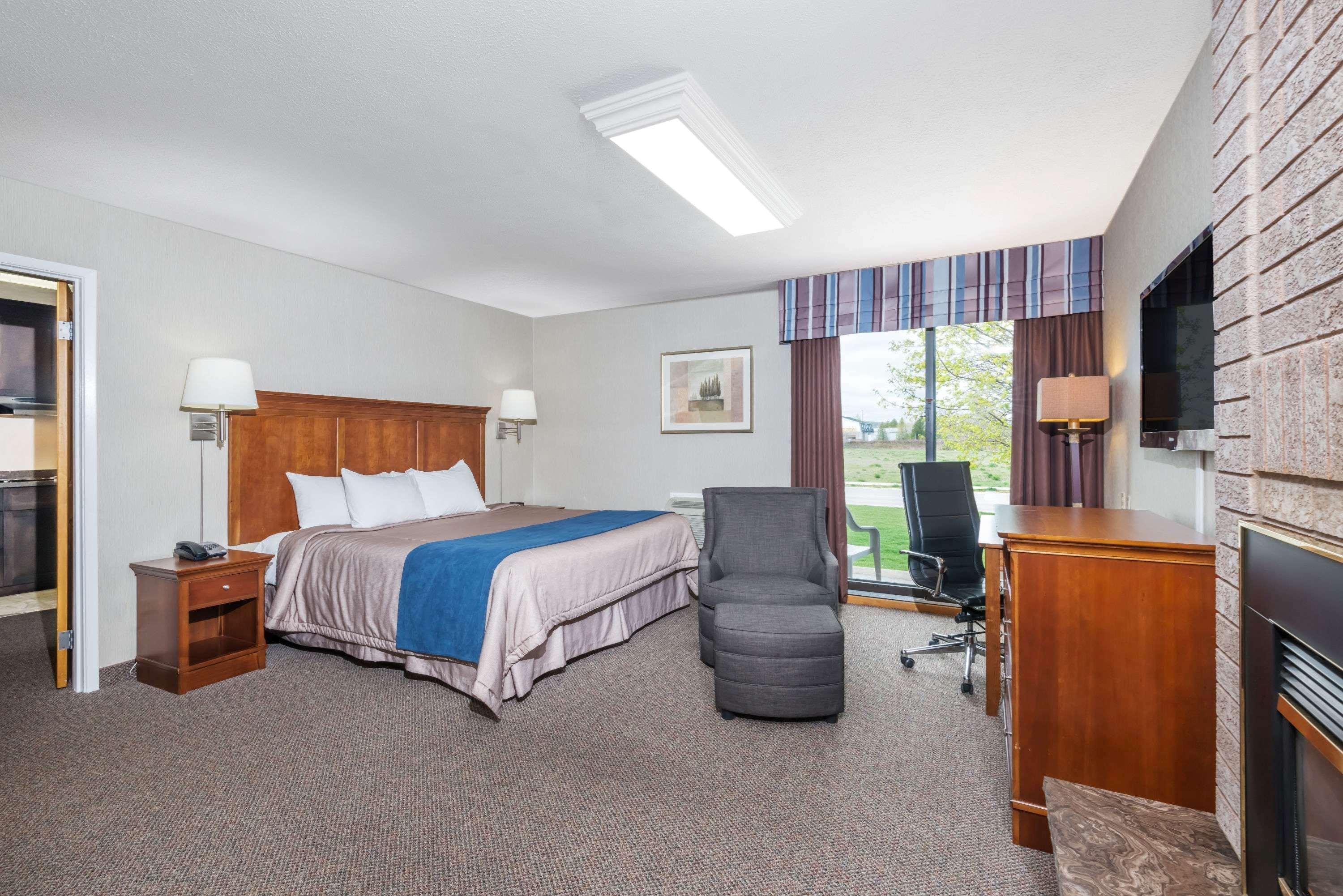 Hotel Super 8 By Wyndham Port Elgin Esterno foto