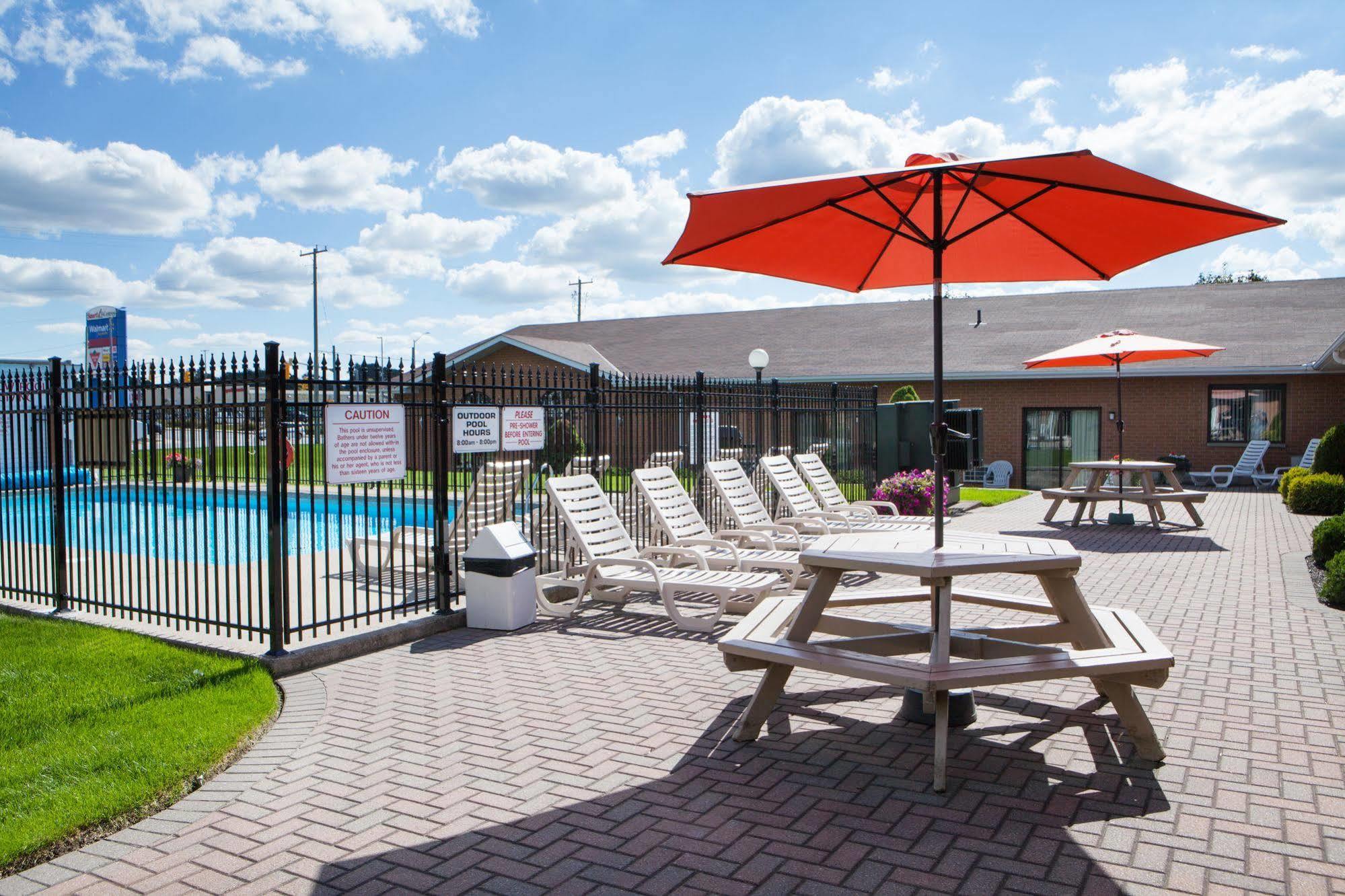 Hotel Super 8 By Wyndham Port Elgin Esterno foto